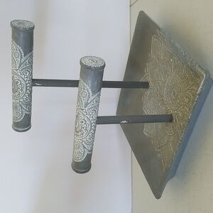 Jewelry Holder gray & white design